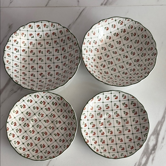 Johnson Brothers Red and Green Dinnerware Set - Picture 1 of 5